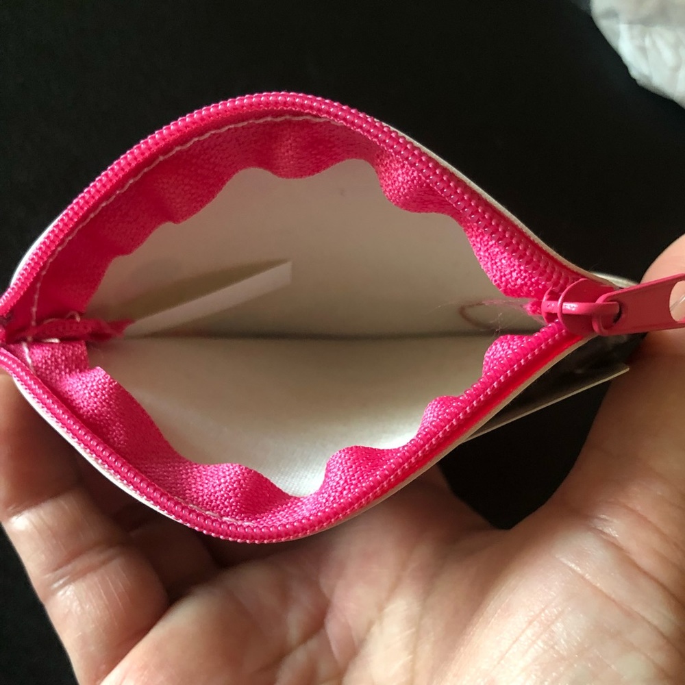 Hello Kitty Coin Purse - Picture 4 of 6